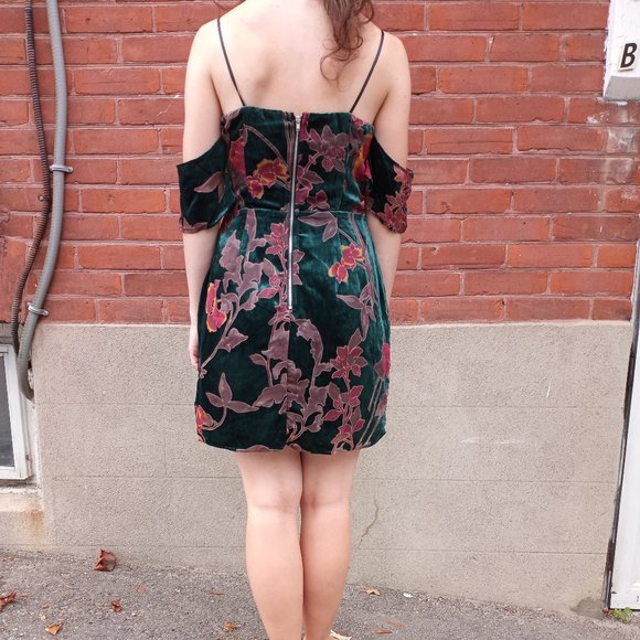 Green Velvet Fall/Winter Off Shoulder Dress - Picture 3 of 3